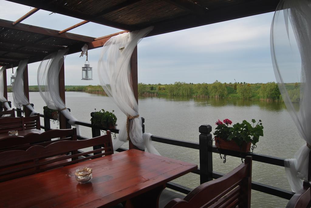 Hotel Lacul Racilor 3*