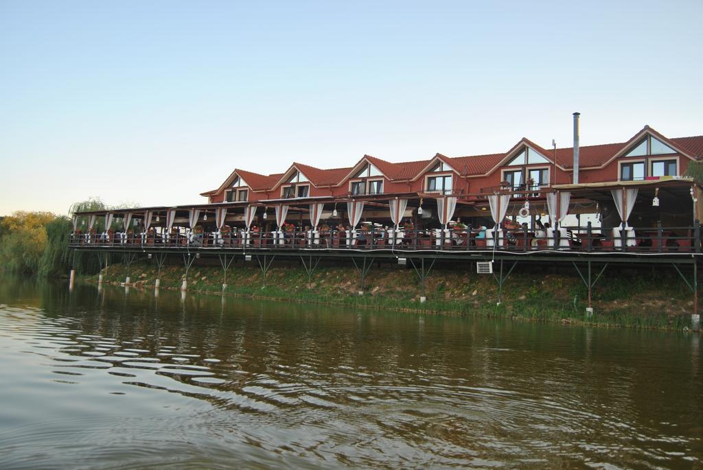 Lacul Racilor